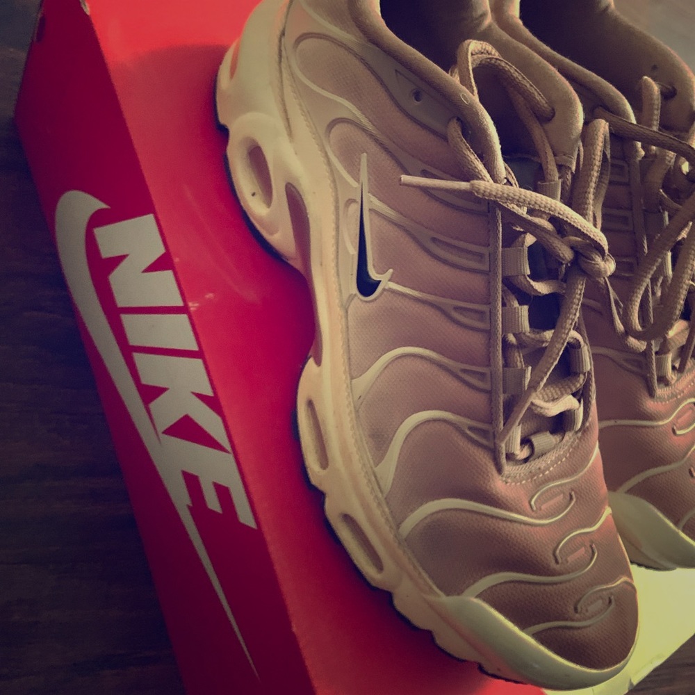 Women’s Nike Airmax plus